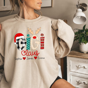 Custom Gigi Claus Sweatshirt - Festive Christmas gift for Grandma featuring a heartwarming design of Gigi Claus and her grandkids.